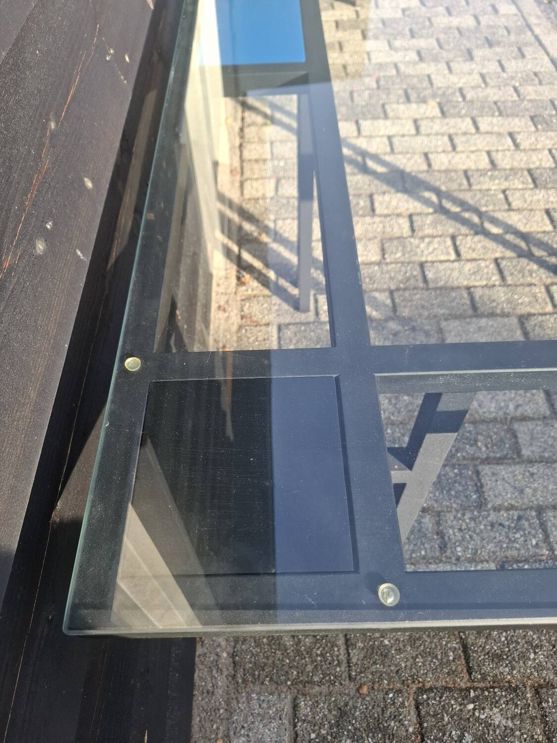 Vintage postmodern dinertable