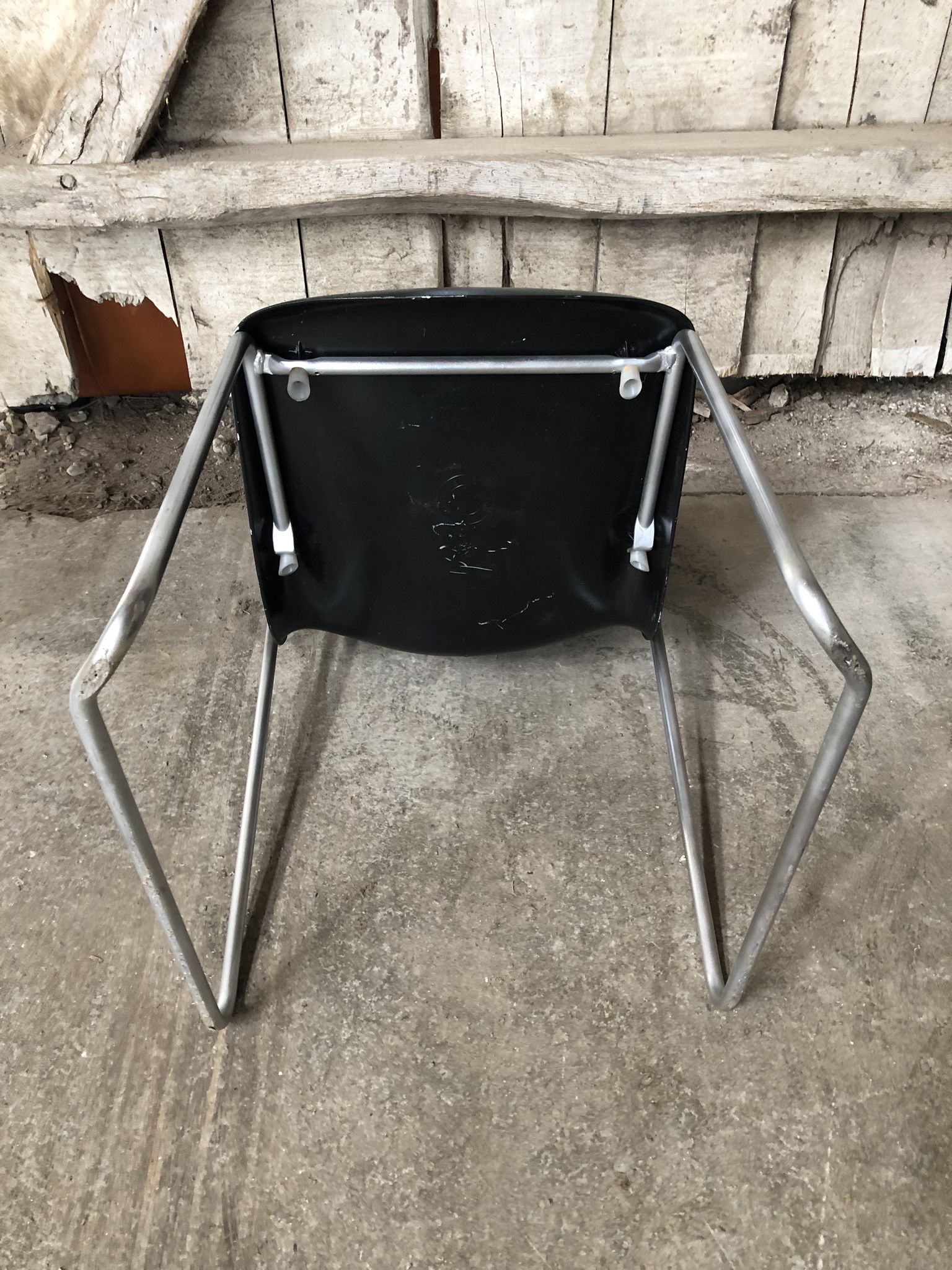 Old chair design drabert sm400k metal + plastic shell black vintage
