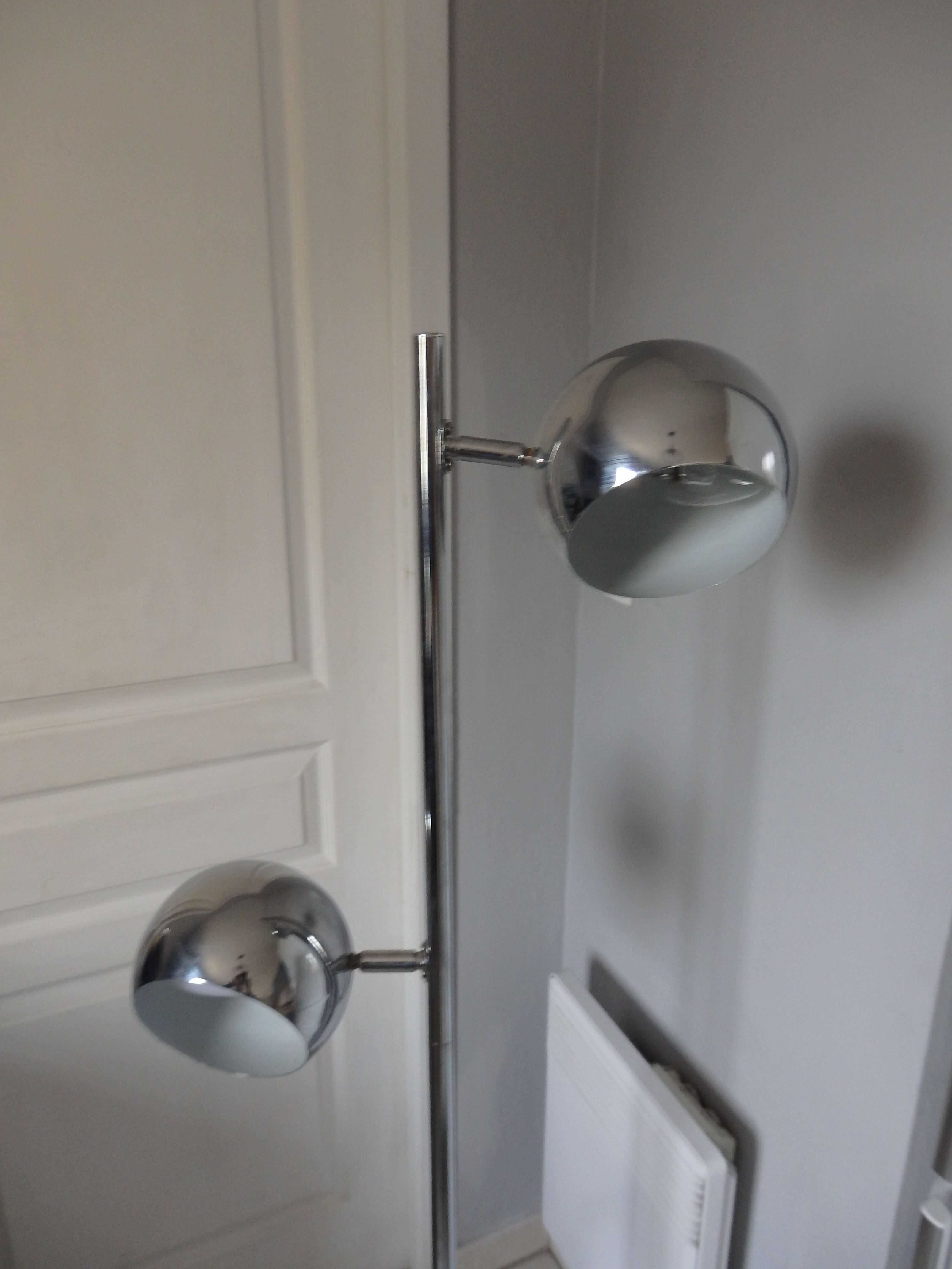 Vintage chrome floor lamp with two adjustable ball spotlights