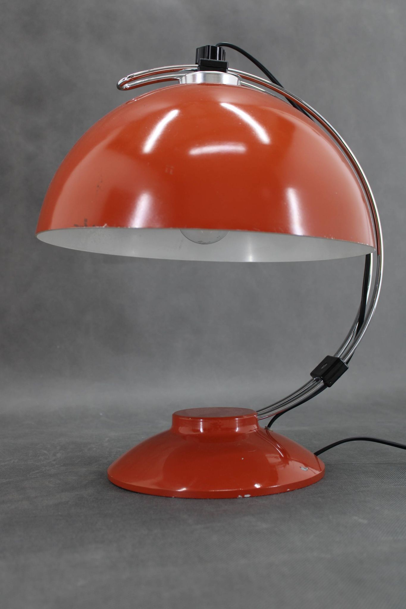 Lampe de table rouge des années 1970, Tchécoslovaquie