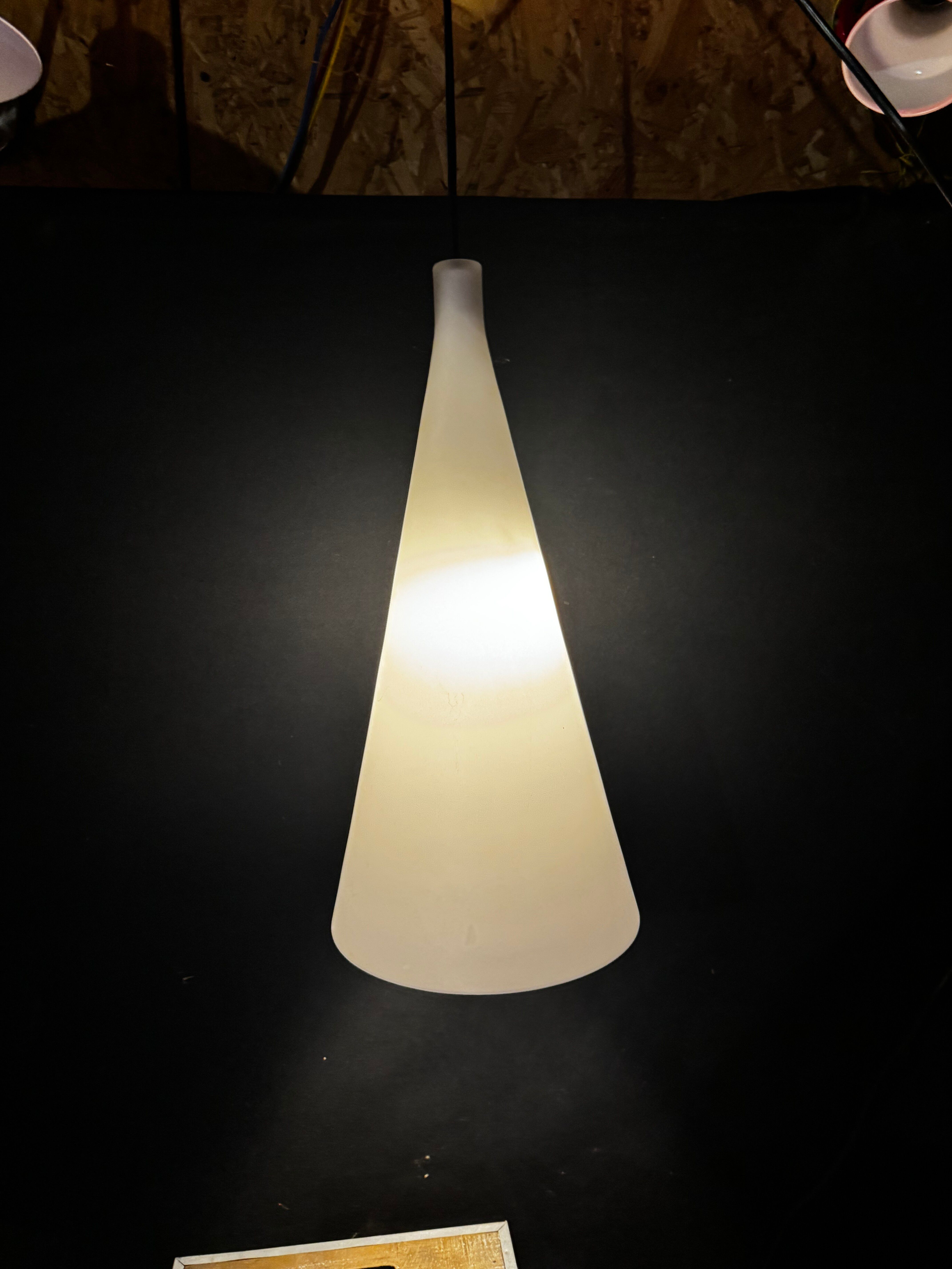 Lampe verre opalin de Vianne