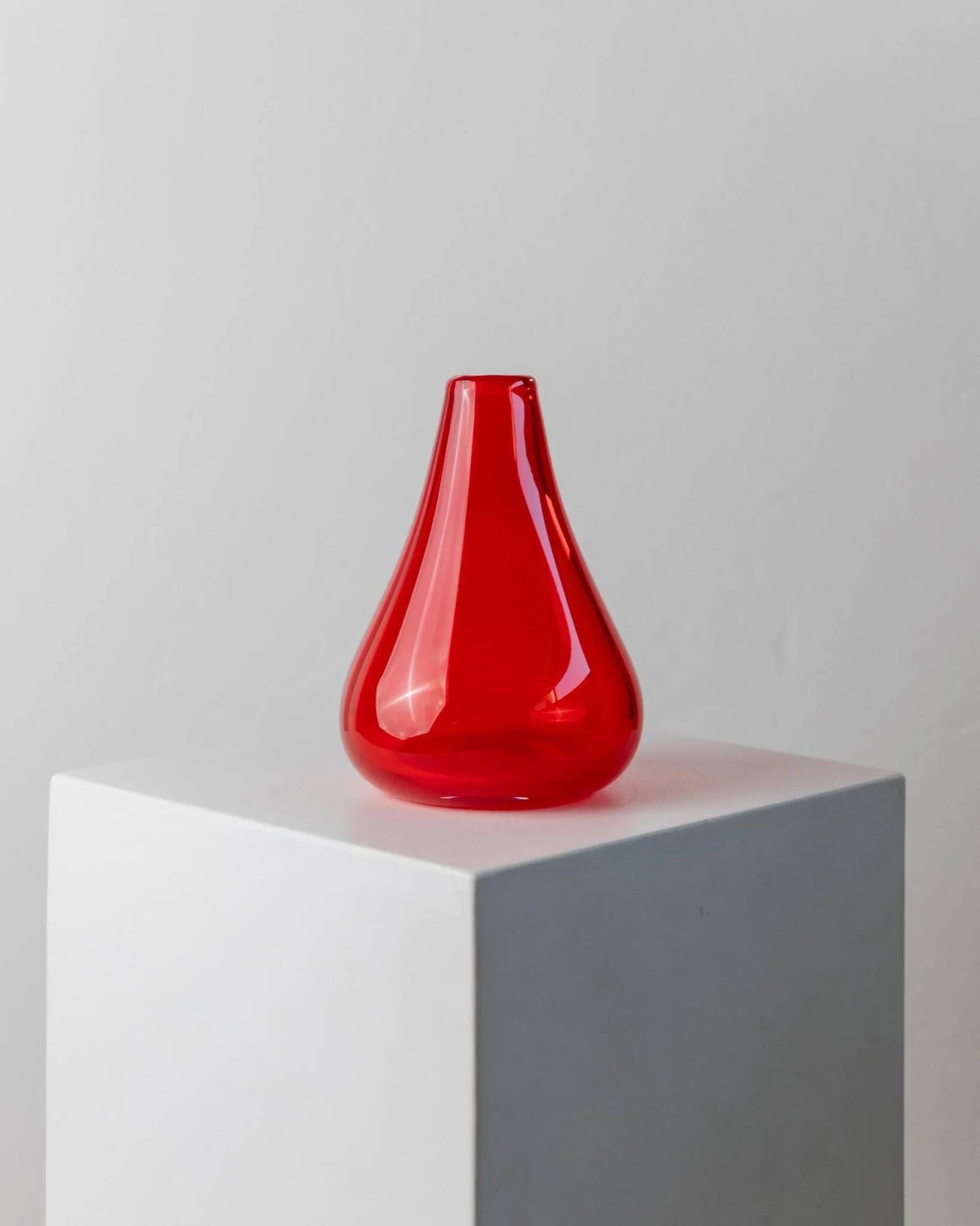 Bright Red Murano Glass Vase with Teardrop Bulbous Shape, Vintage Italian 1970s Decor