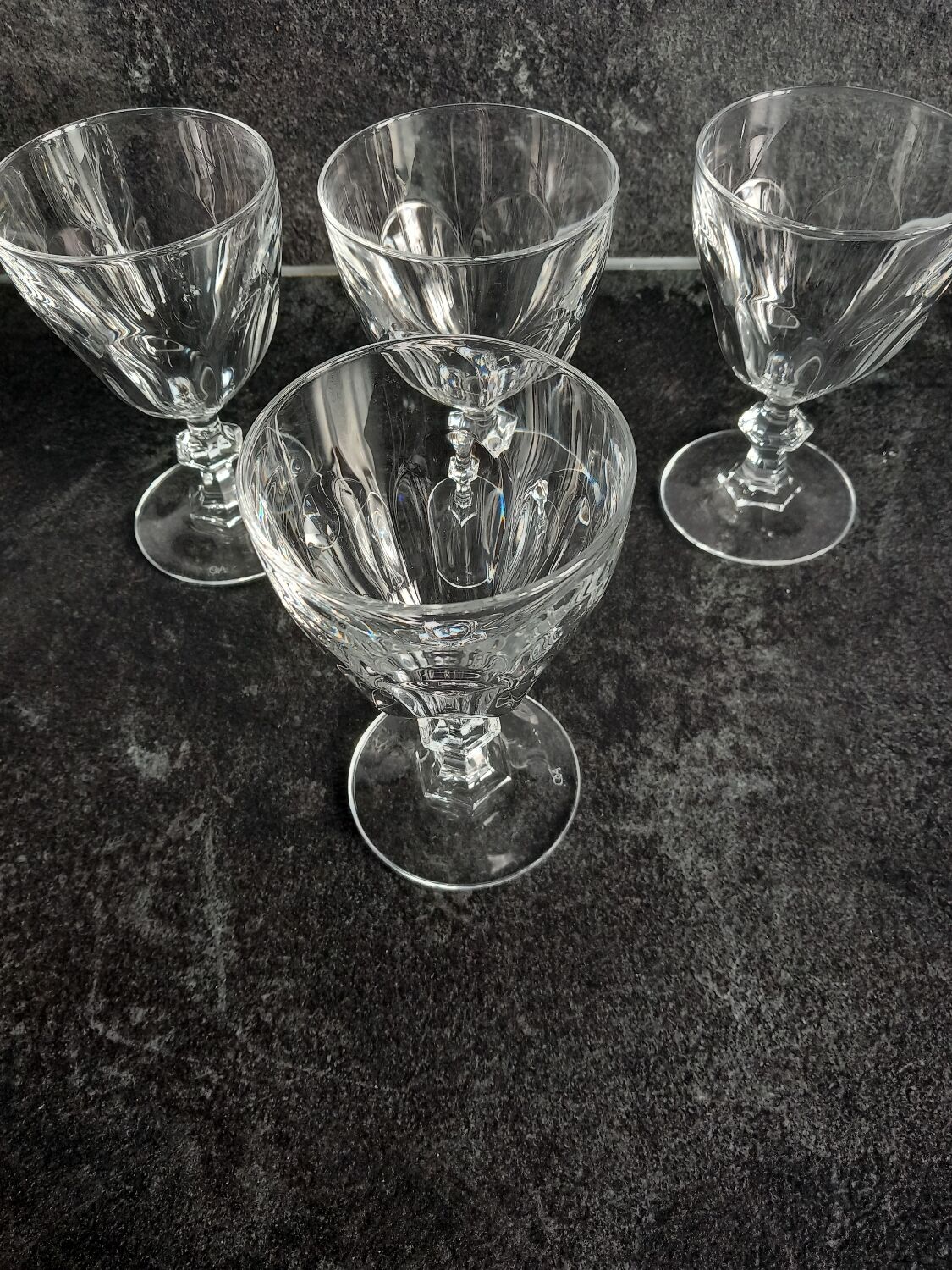 4 glasses water Rambouillet