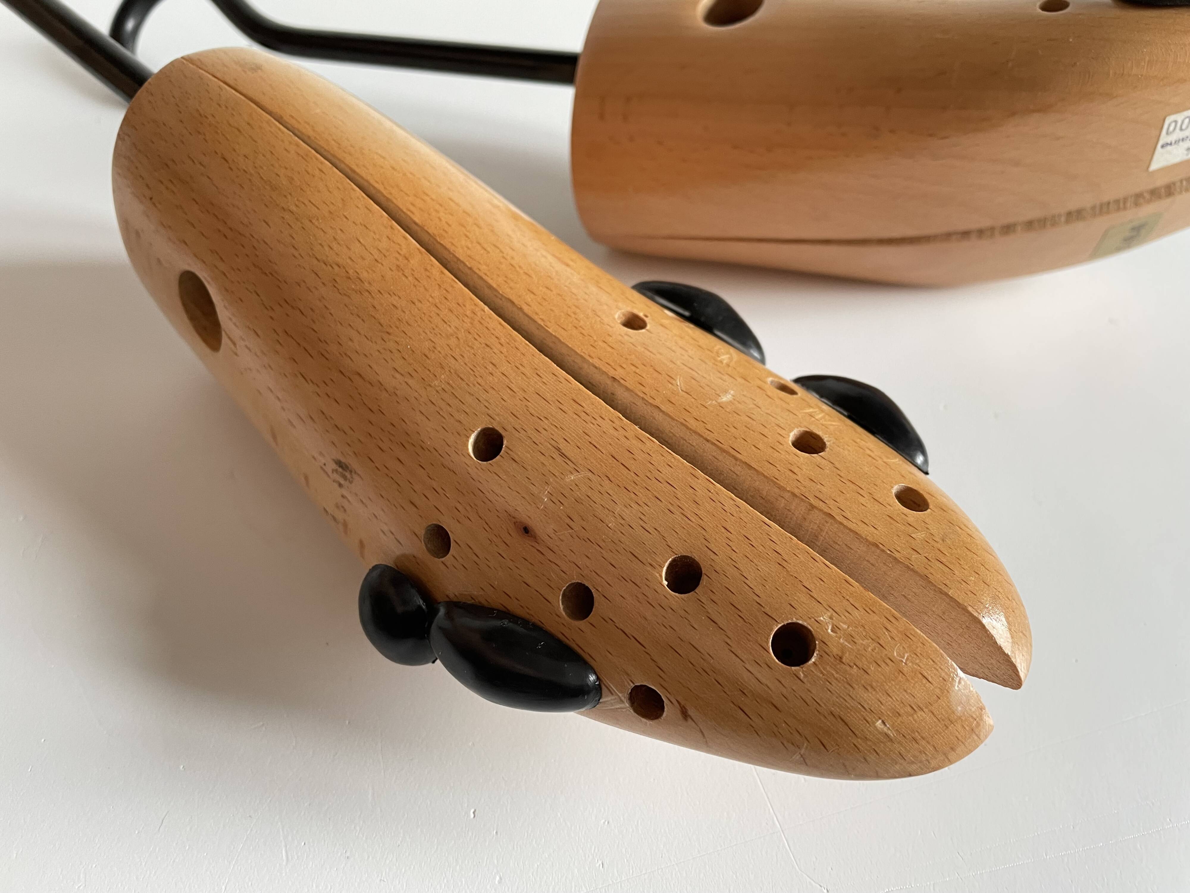 Vintage shoe trees La Samaritaine t40-41