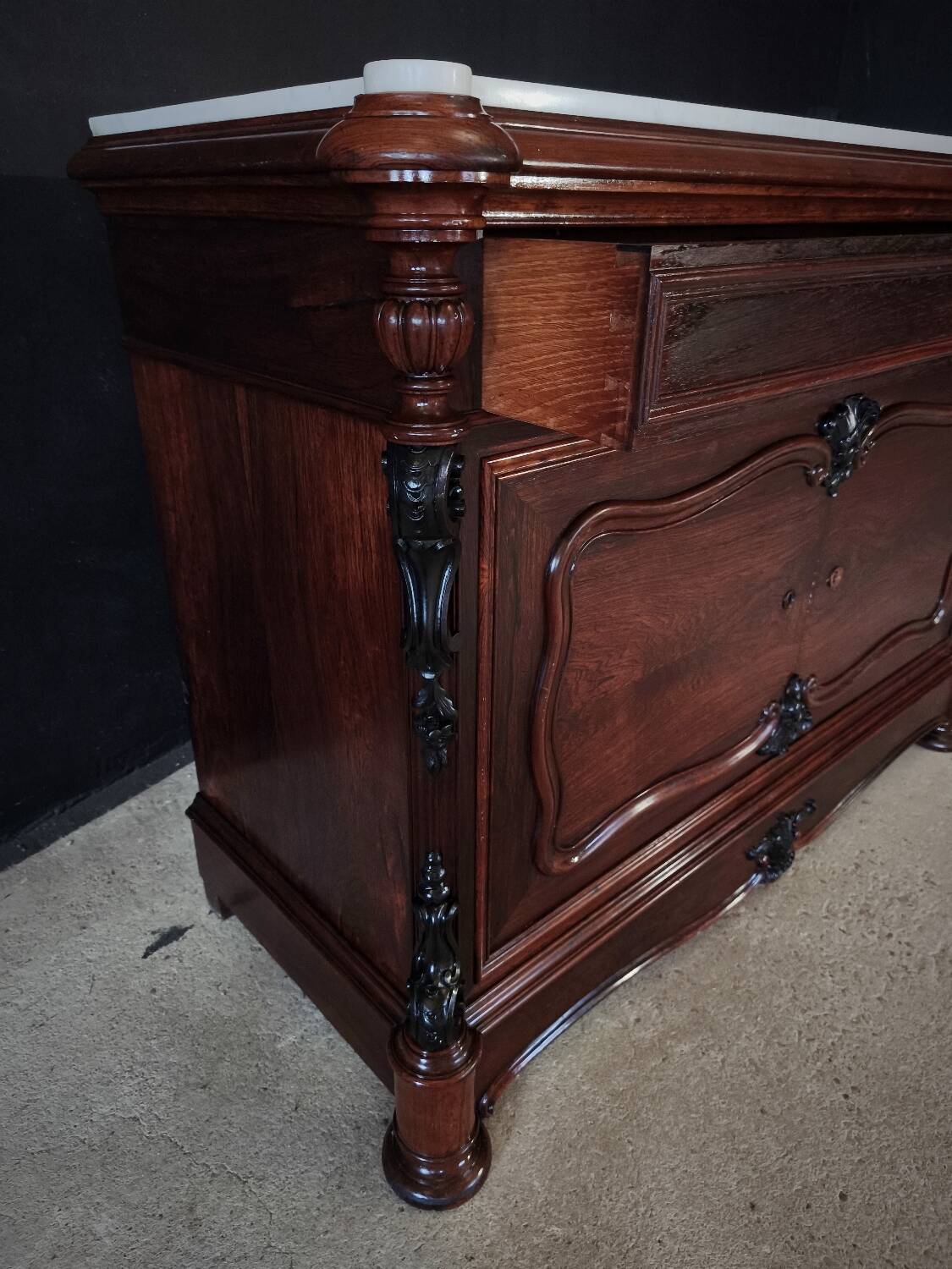 Pantry chest of drawers