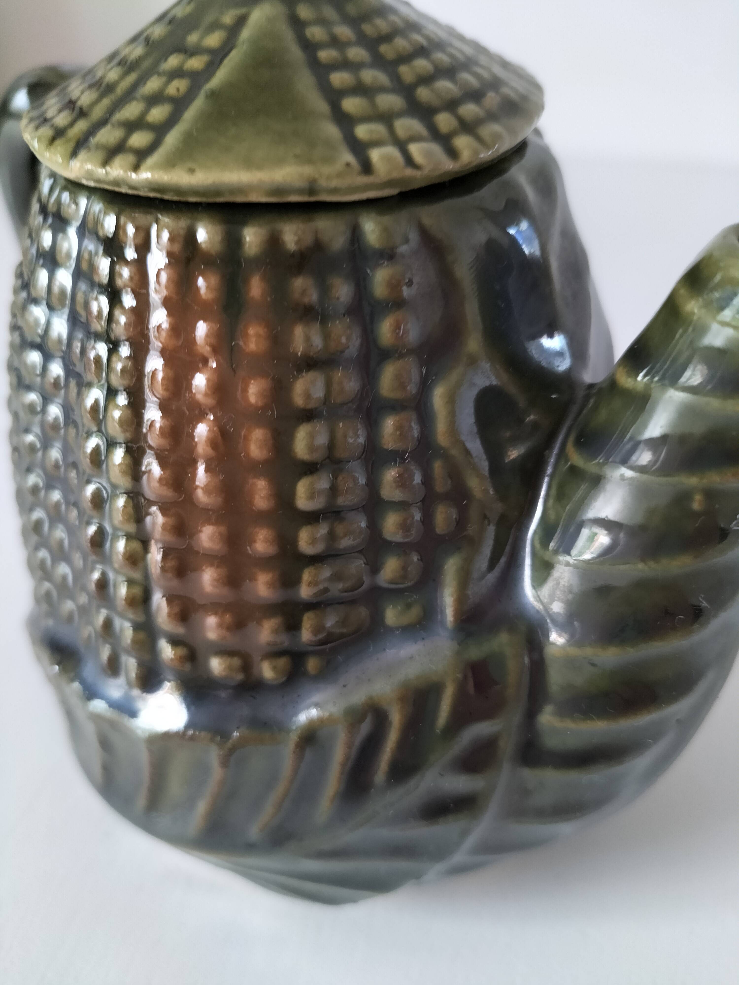 Petite théière barbotine épi de maïs vintage