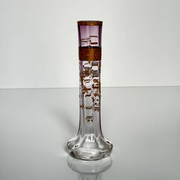 Soliflore ancien en verre teinté violet   ruban/nœud et fleurs