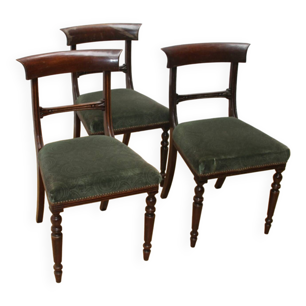 Suite de 3 chaises style Louis XVI