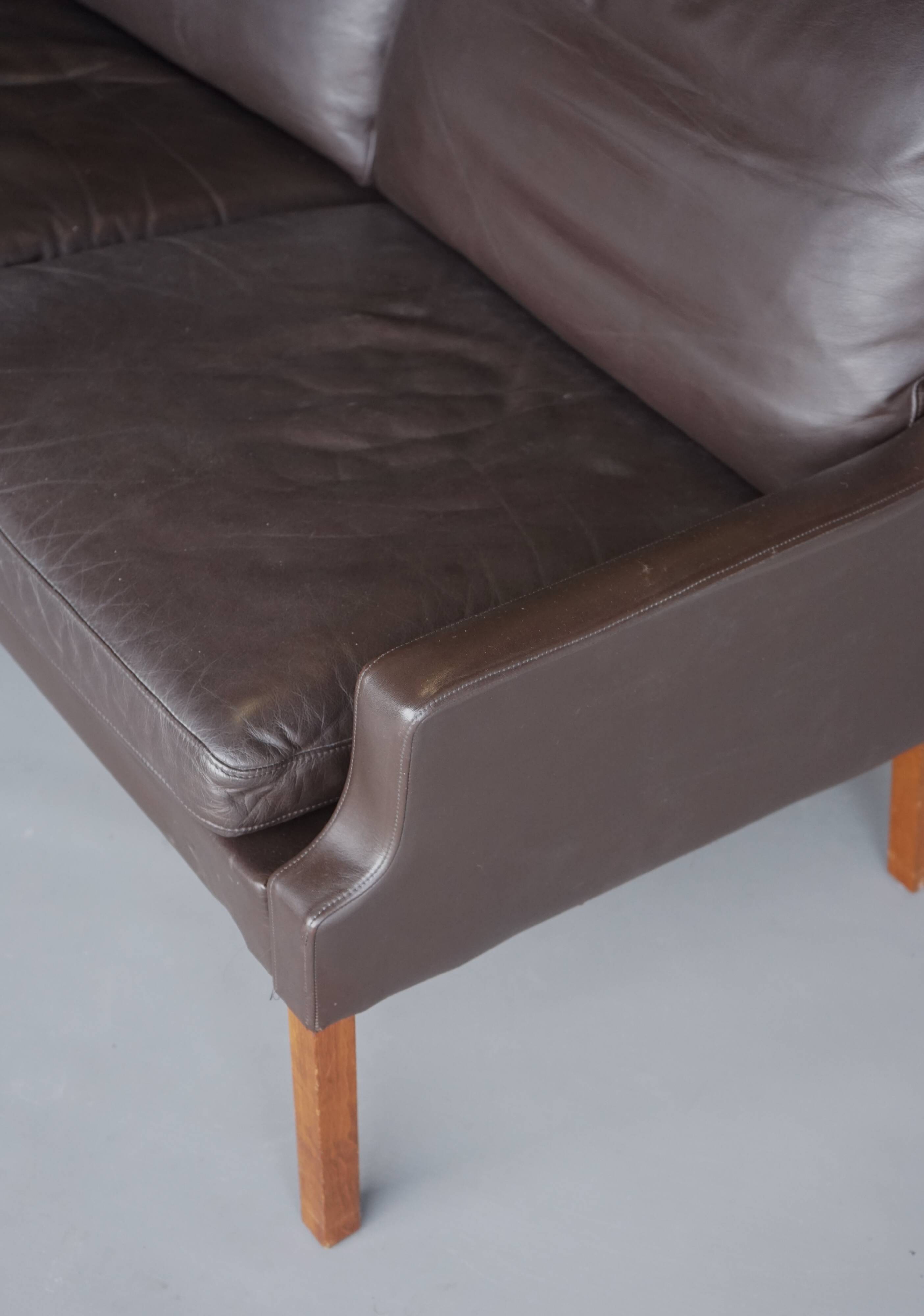 Canapé en cuir deux places danois par Georg Thams, Danemark, années 1960.