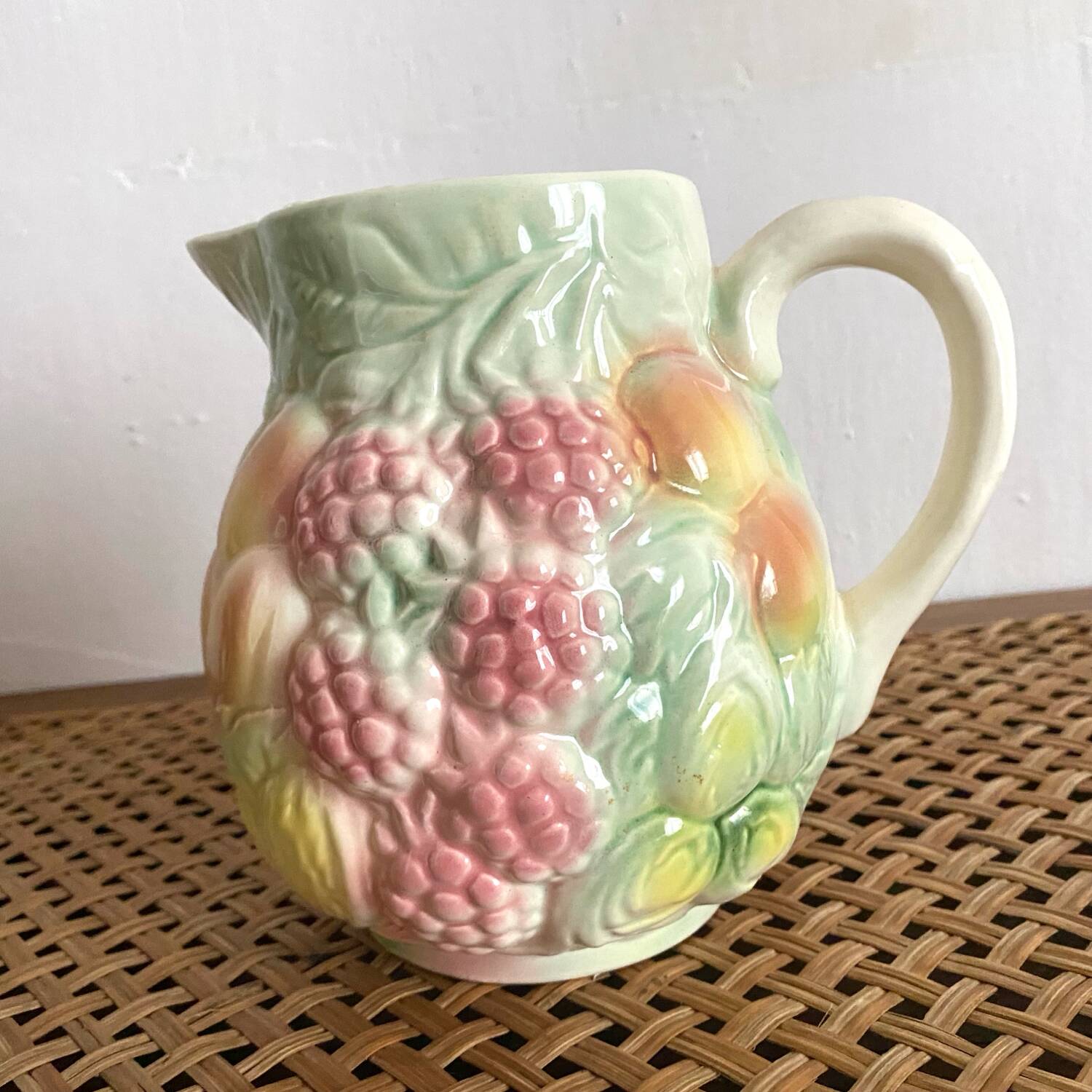Fruit slip pitcher Salins France