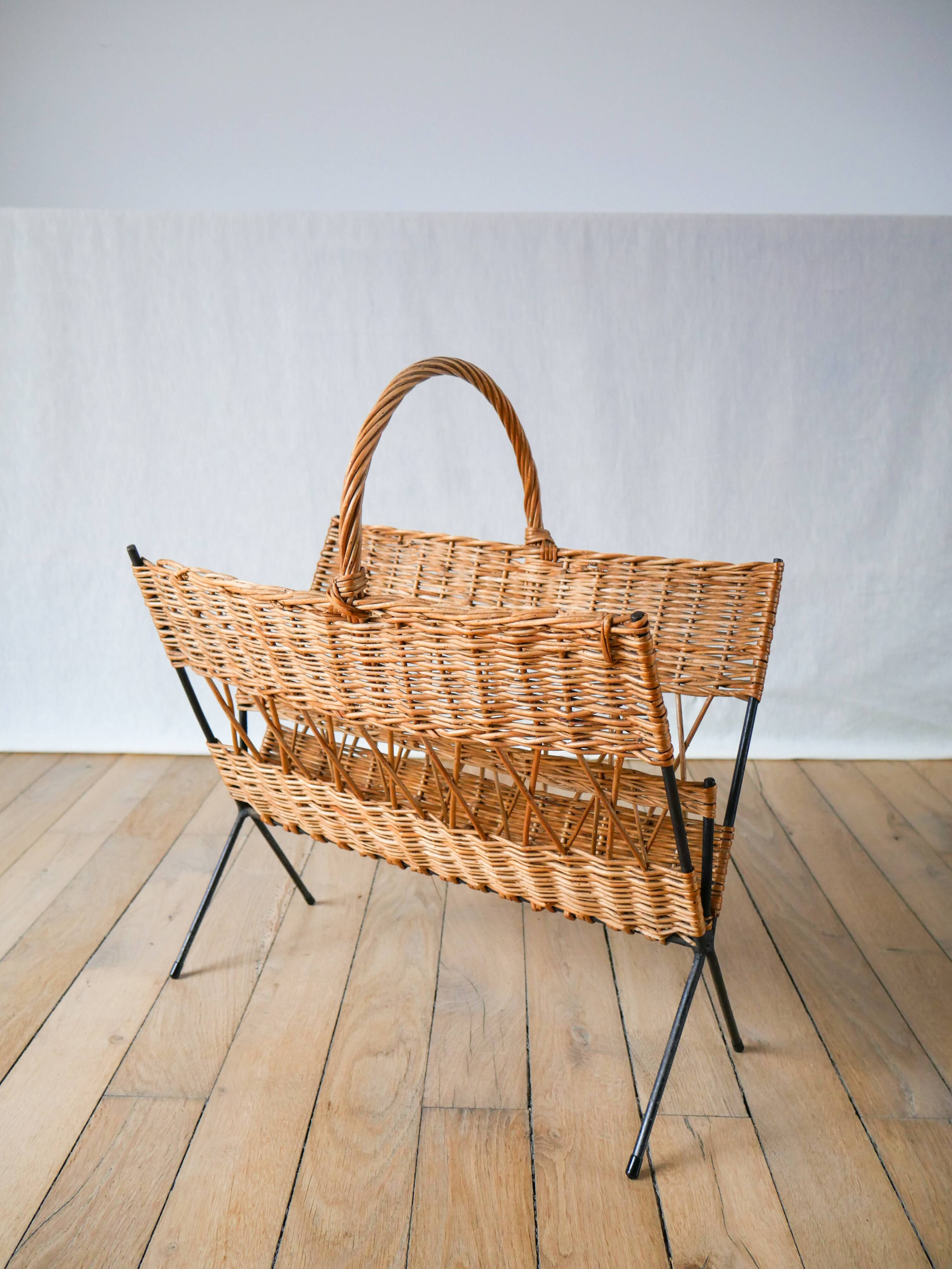 Modernist rattan and metal magazine rack 1970