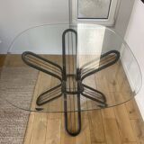 Table à manger en verre et métal noir