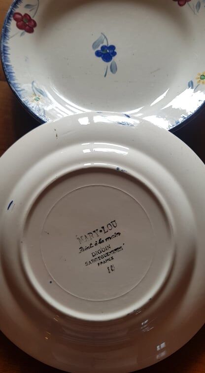 Set of 2 plates Digoin Sarreguemines model Mary Lou