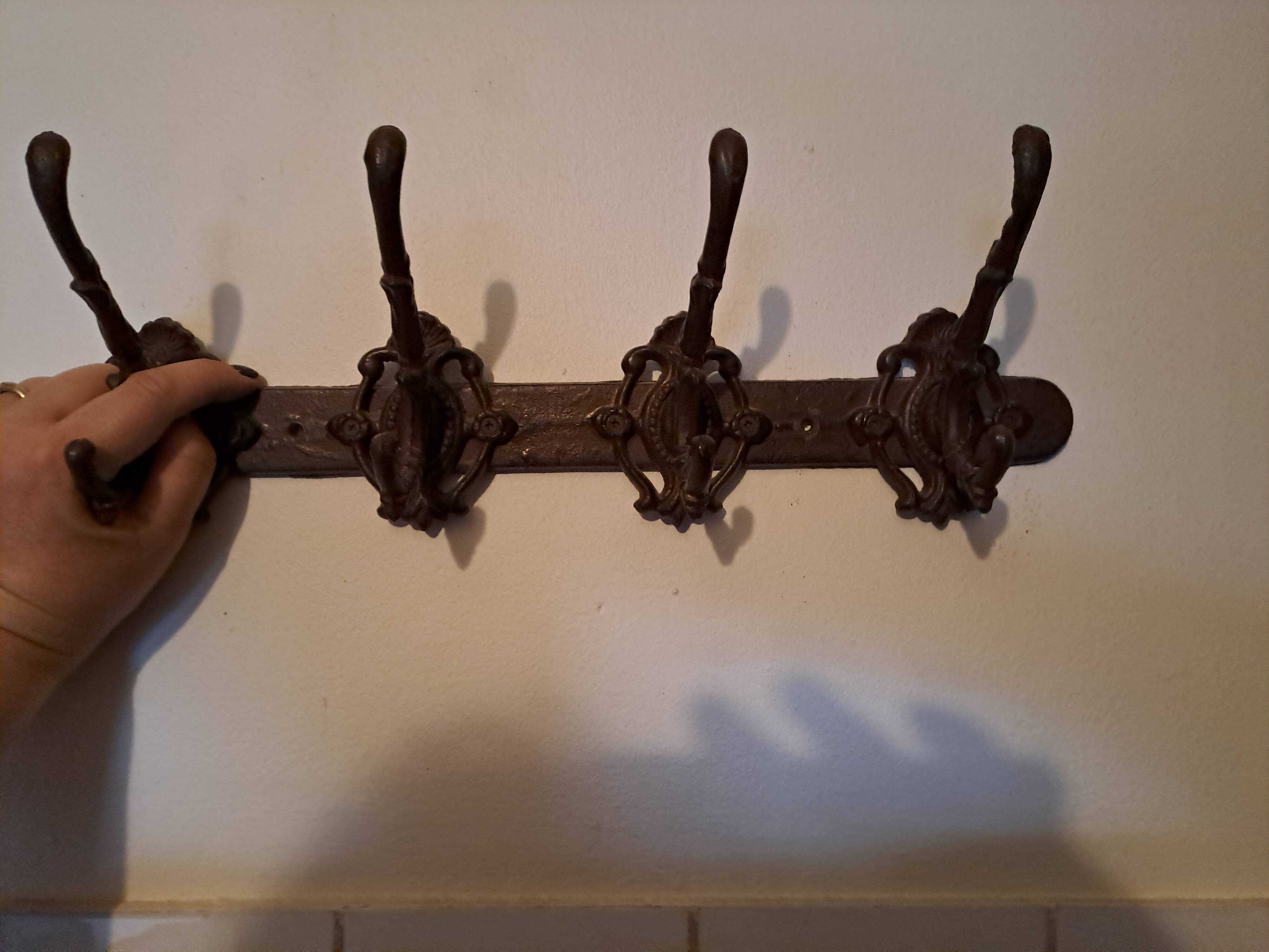 Coat rack hook X 4 Cast iron France folk art 50'S vintage metallic decoration