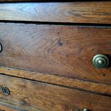 Old oak chest of drawers