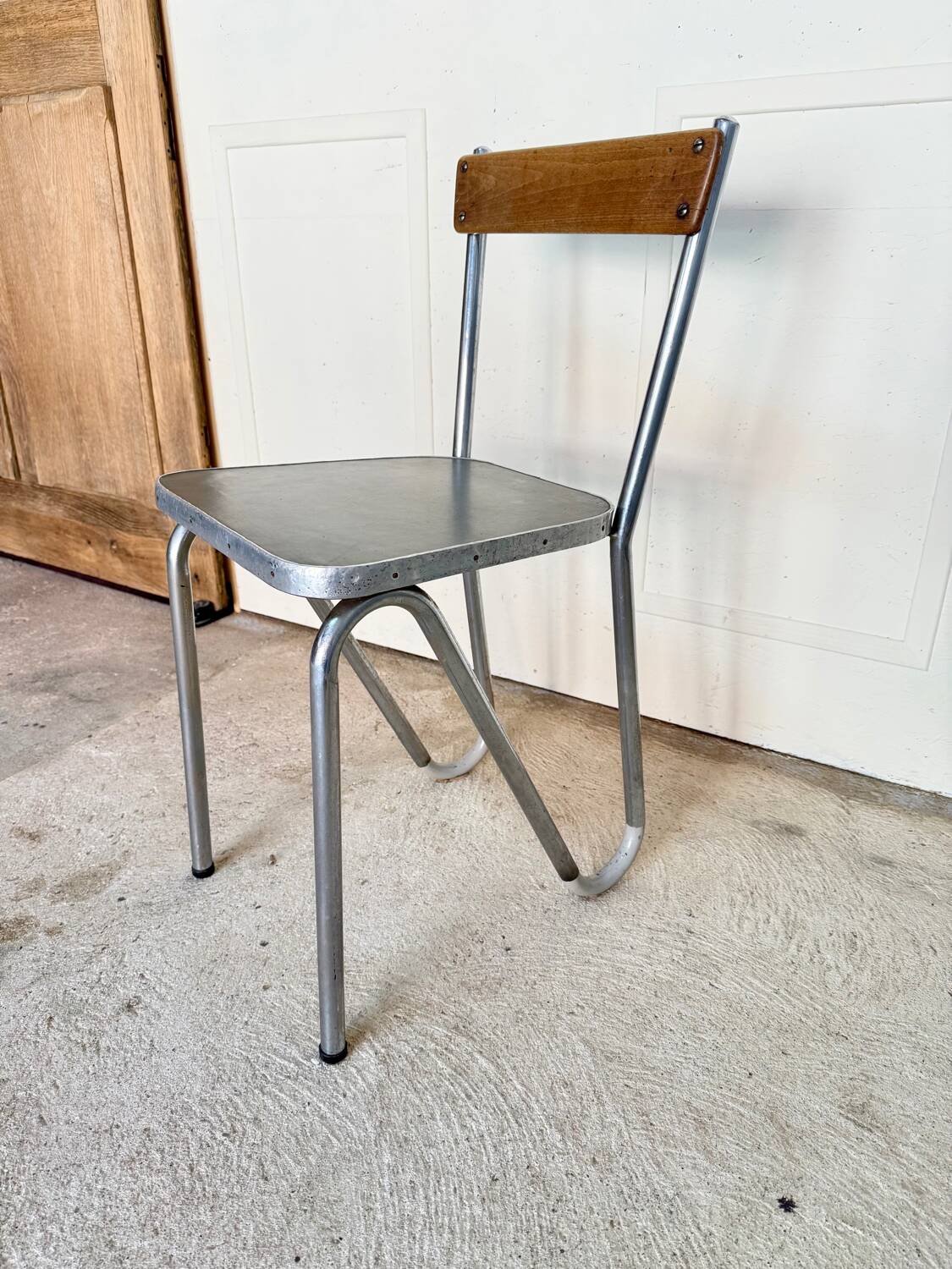 4 Modernist chairs from the 1930s