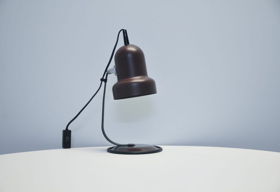 Vrieland brown vintage desk lamp
