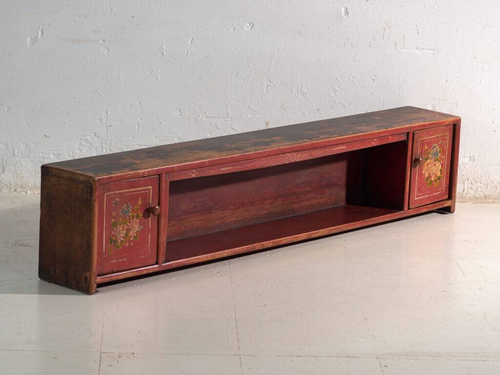 Meuble bas ancien en bois d’orme – Chine, vers 1900