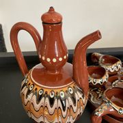 Service à liqueur vintage en terre cuite émaillée