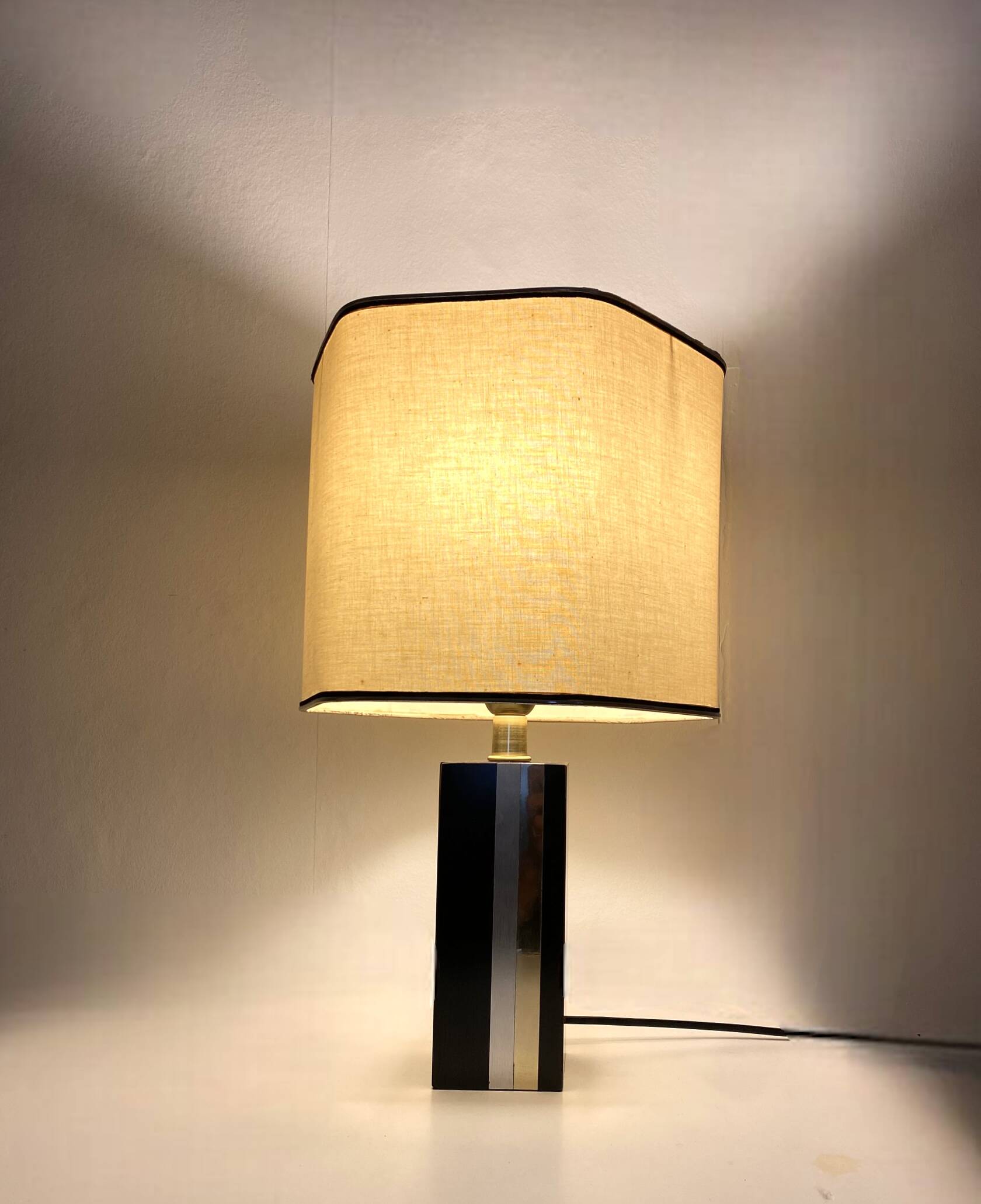 Vintage table lamp from the 70s
