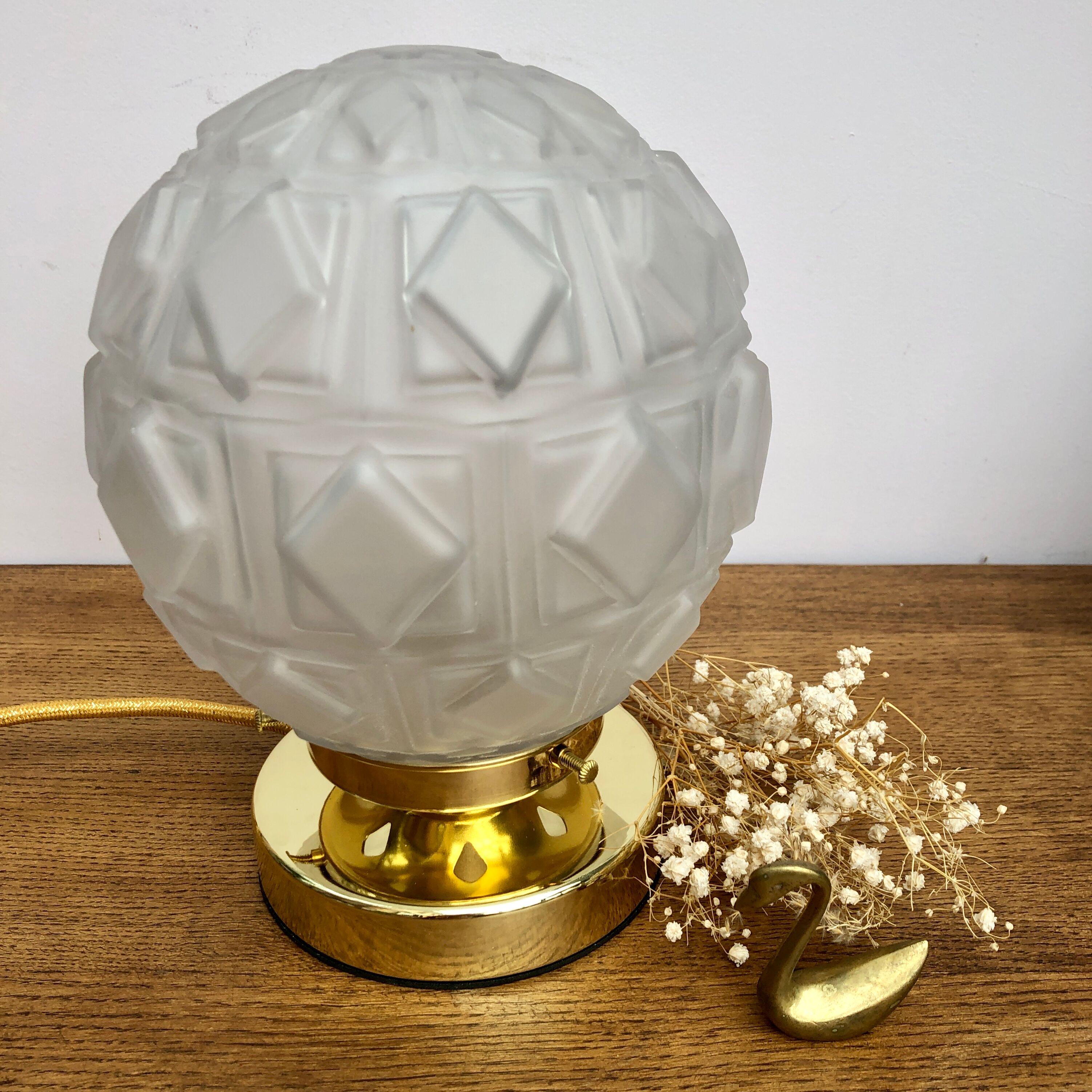 Lampe à poser, globe vintage art deco en verre dépoli Selency