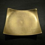 Empty cup gold leaf pocket