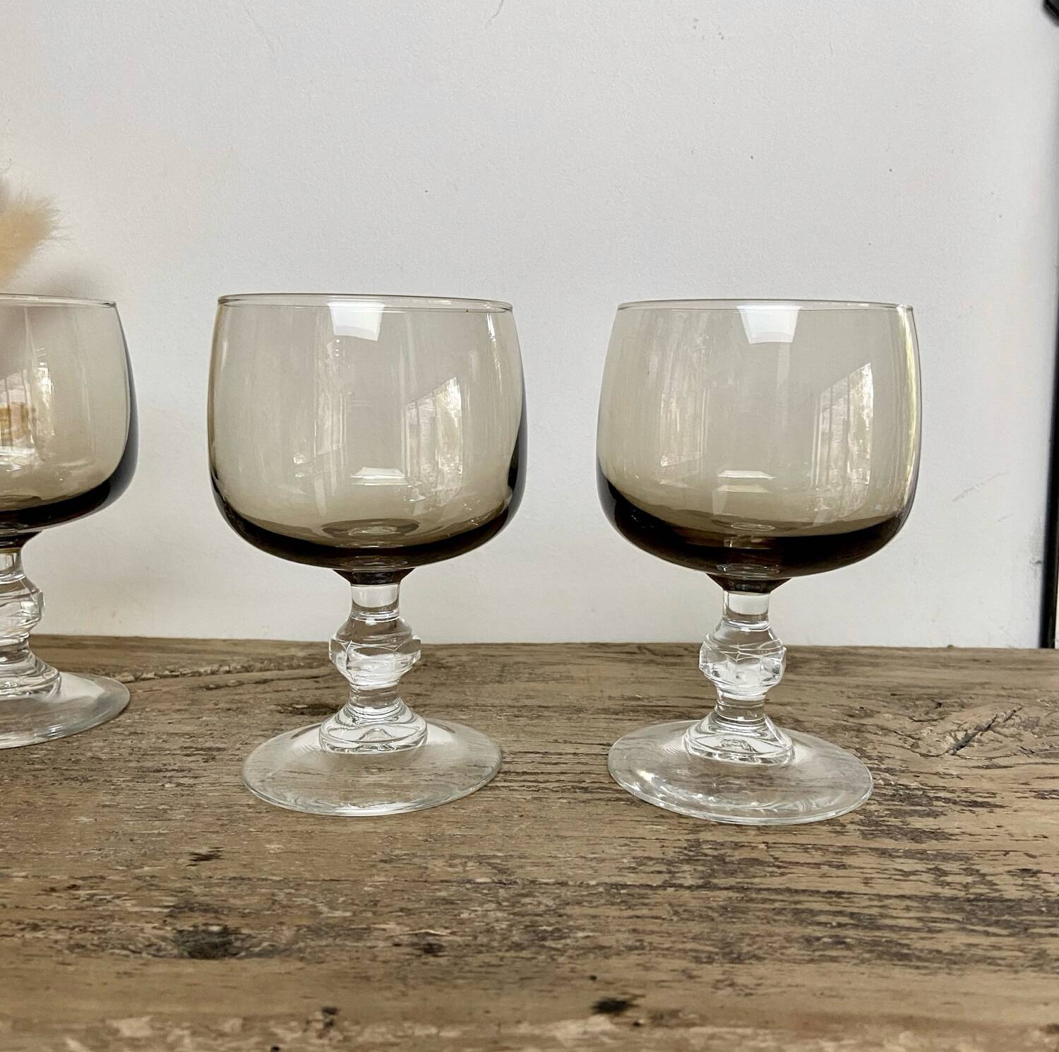 6 smoked glasses