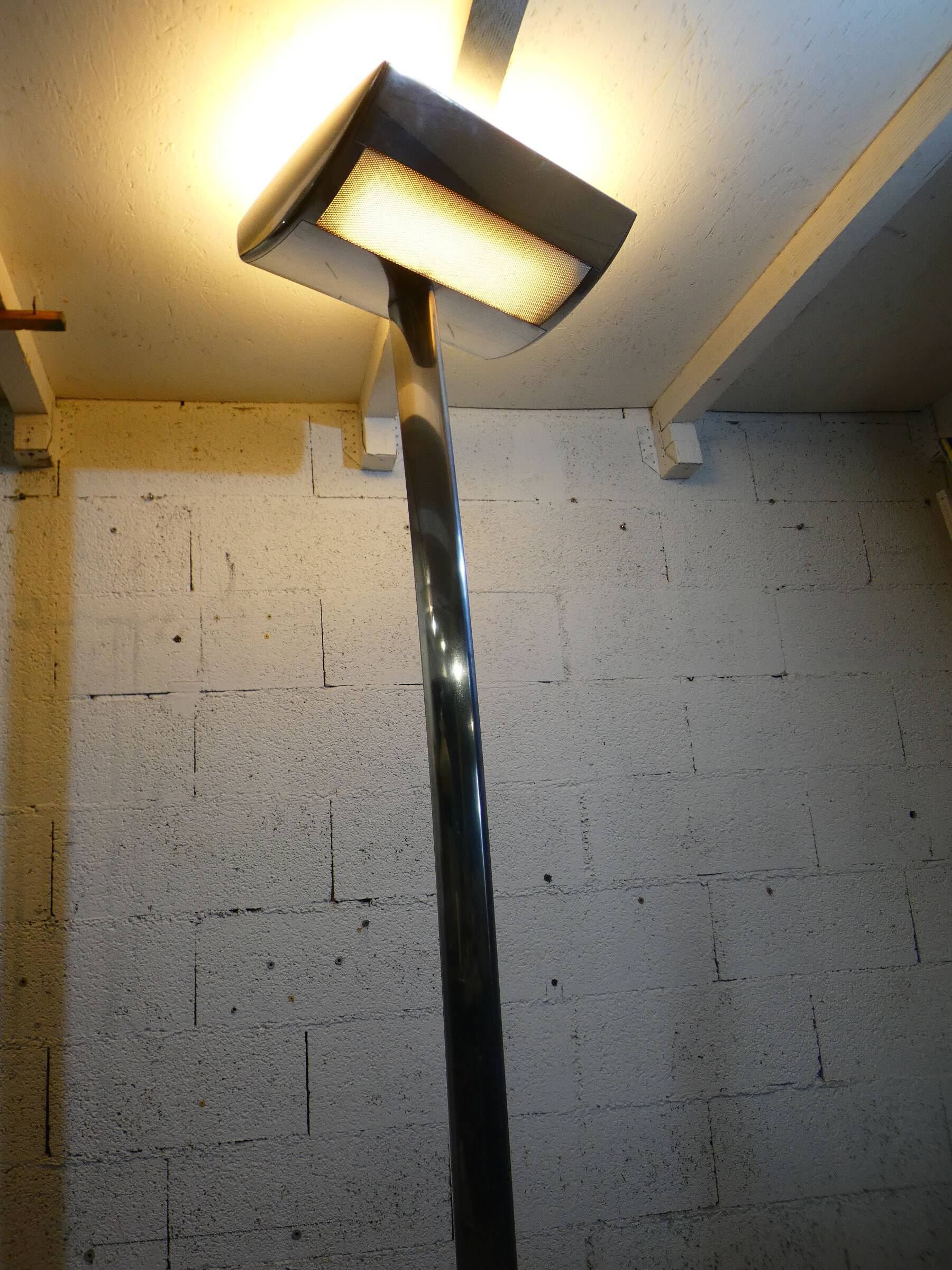 Lampadaire Moderniste en aluminium poli