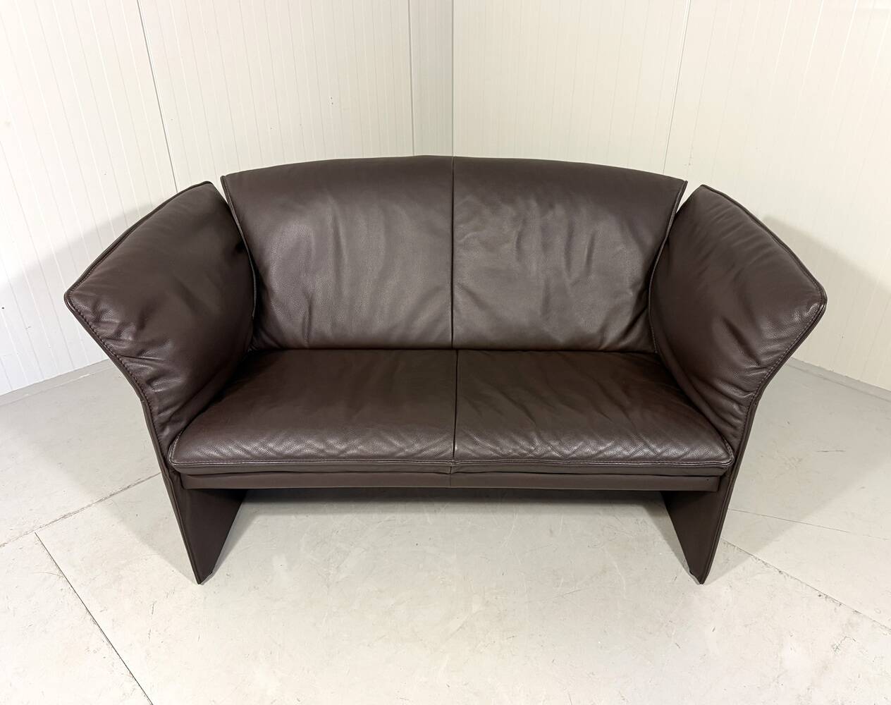 Christophe Giraud brown leather sofa Indy, Jori Belgium 1990’s