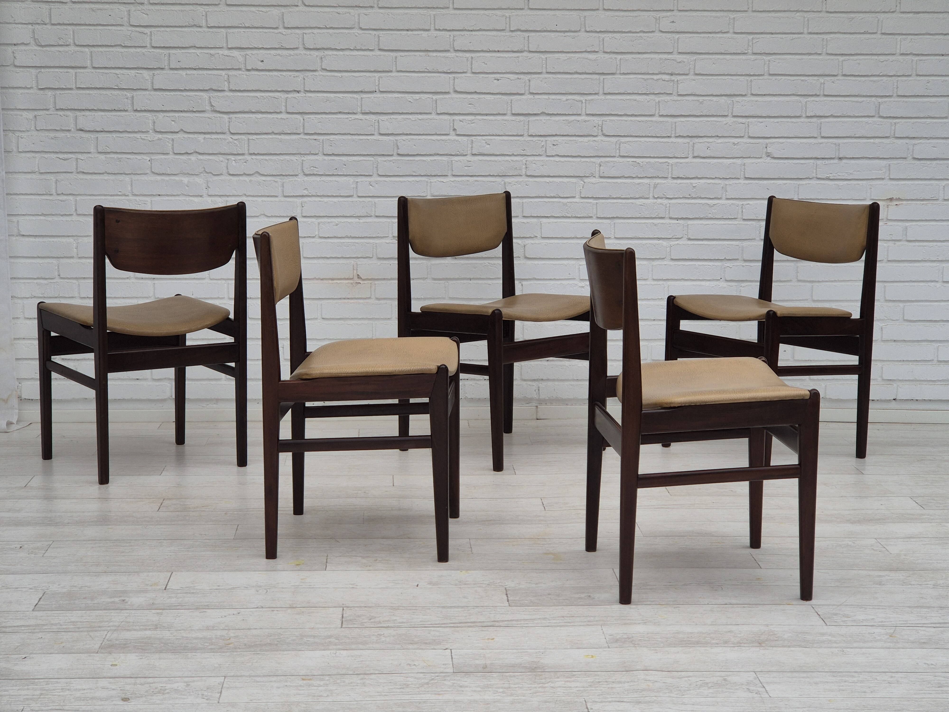 1970s, set of 5 Danish dinning chairs, original condition, teak wood, leather.