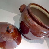 Enamelled sandstone pot
