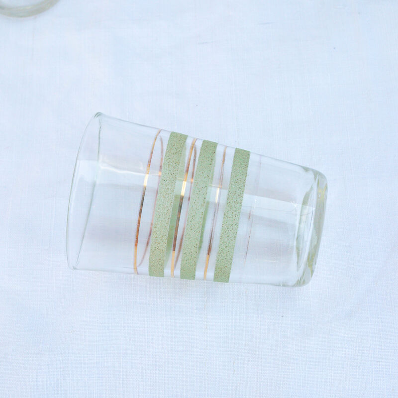 7 glasses green and gold granita