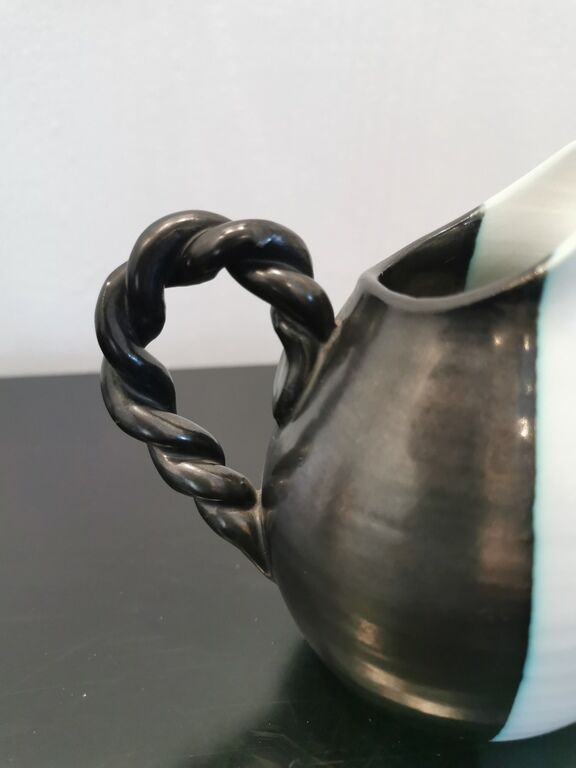 Pot à lait  signé Cerenne pour Vallauris