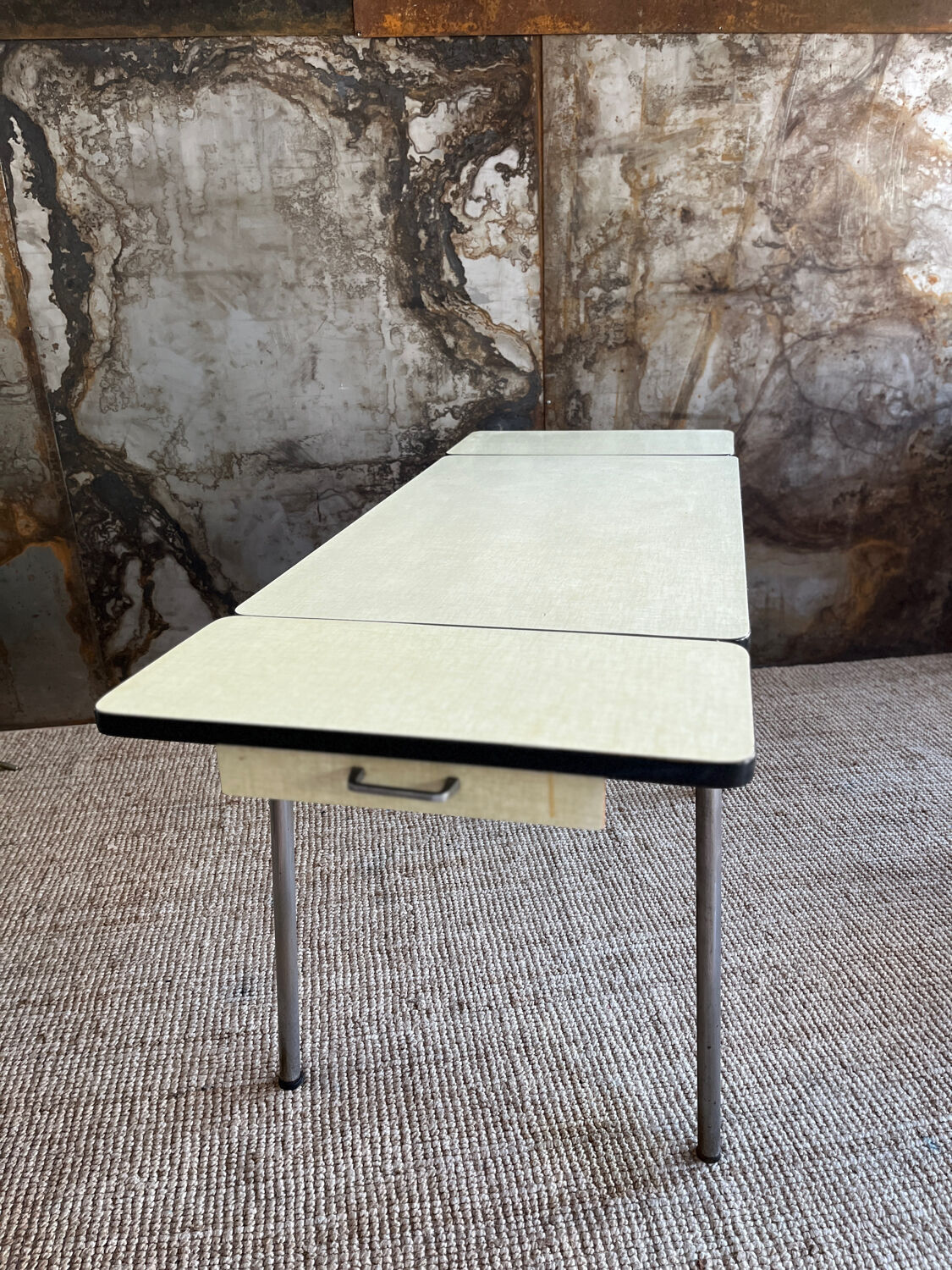 Formica and chrome extension table 2 stools 2 chairs