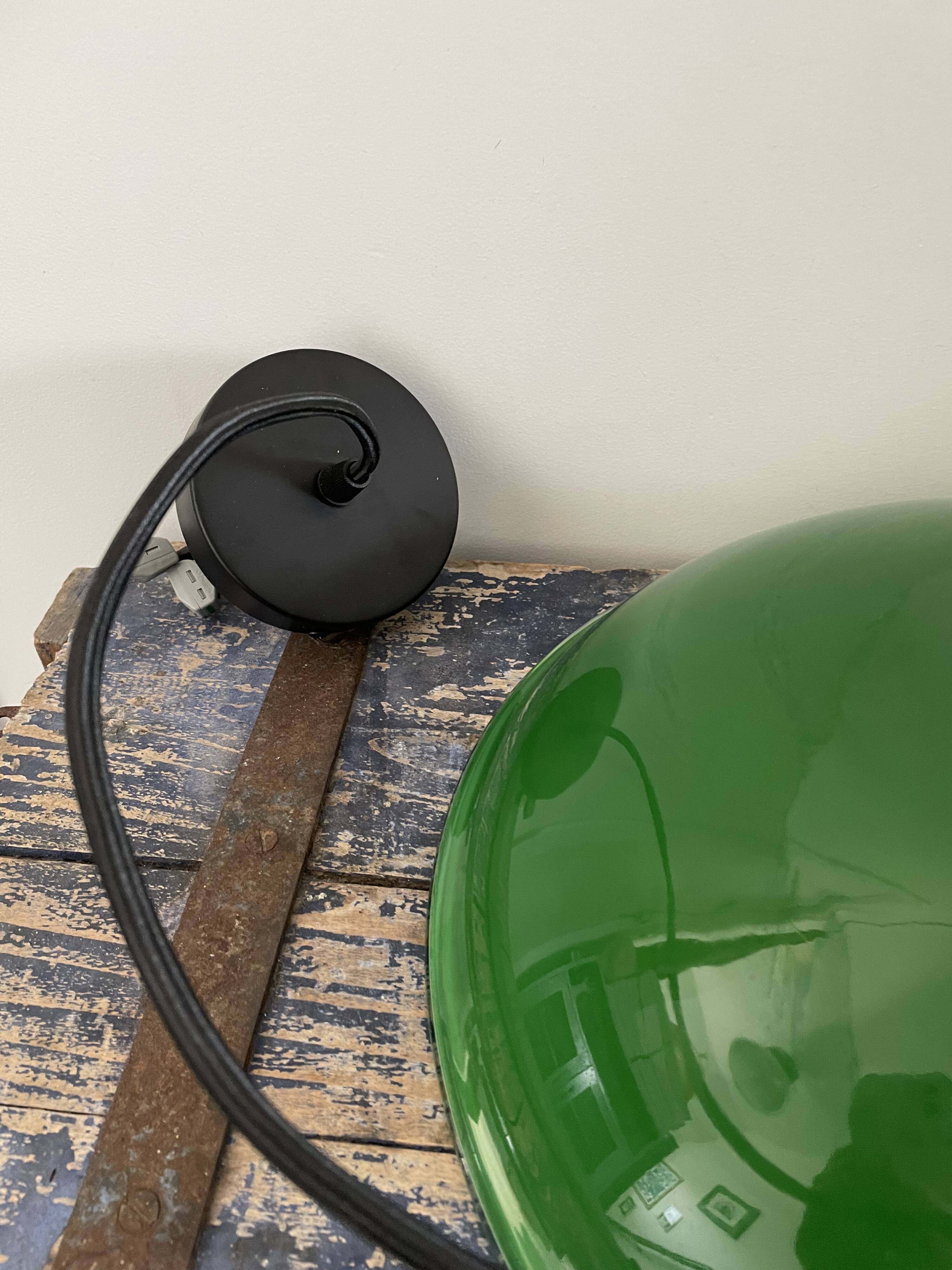 Vintage pendant lamp in electrified green opaline to nine