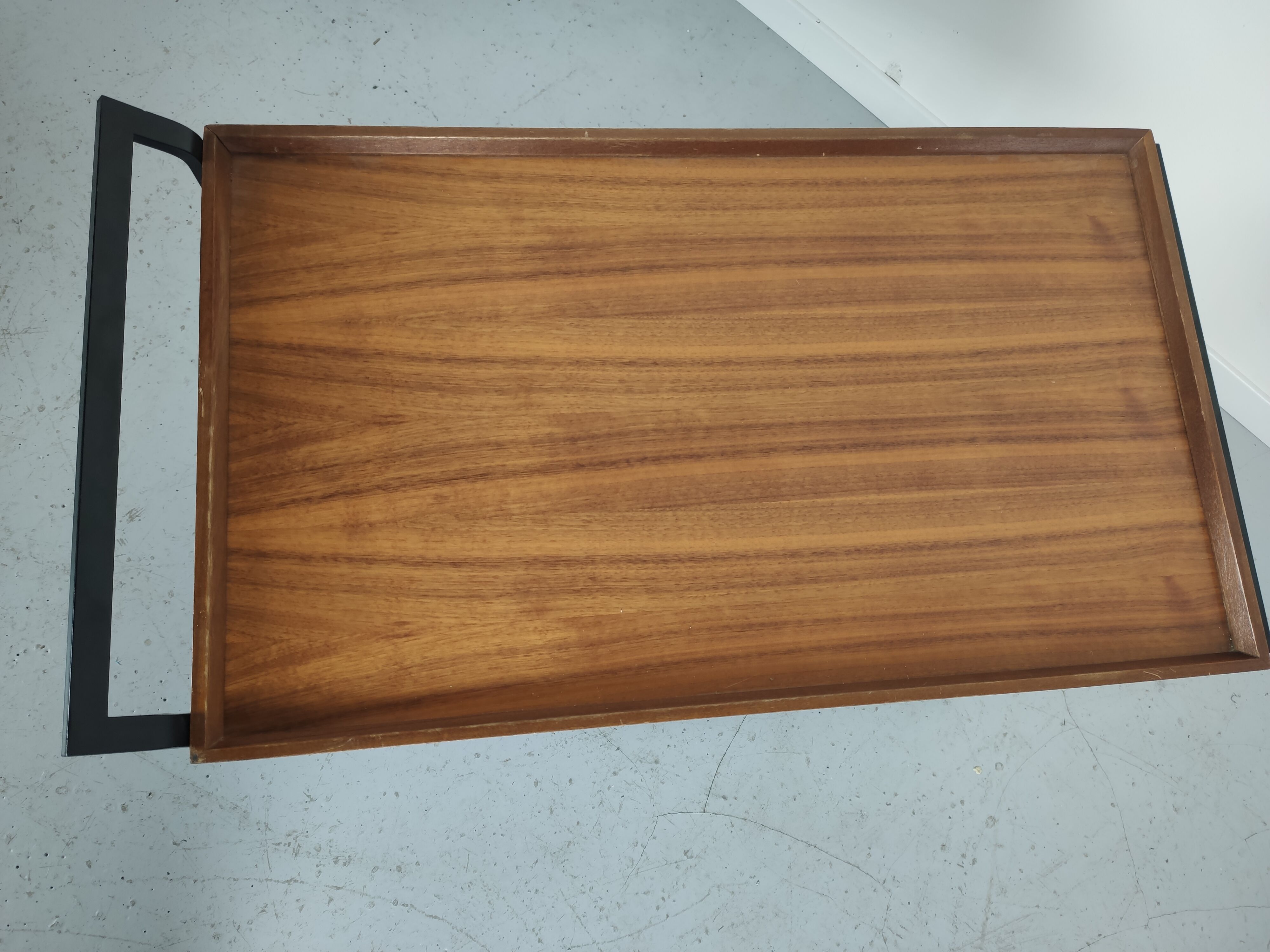 Scandinavian serving table 60/70