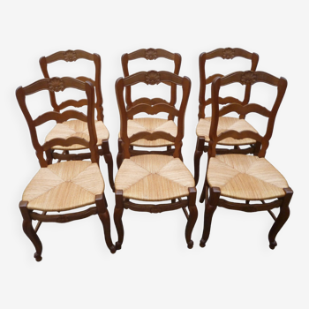 Suite de 6 chaises de style Louis XV