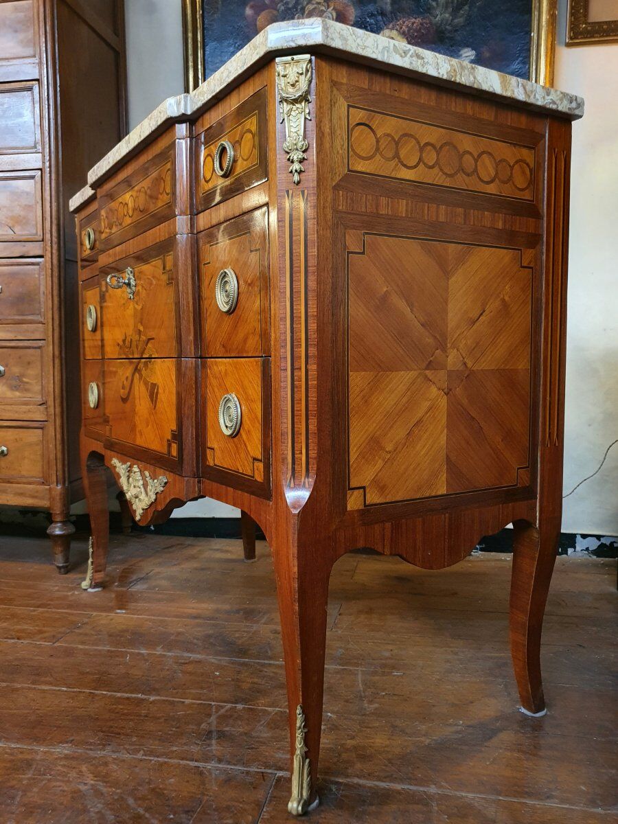 Louis XV, Louis XVI transition chest of drawers - marquetry - 19th century - rosewood