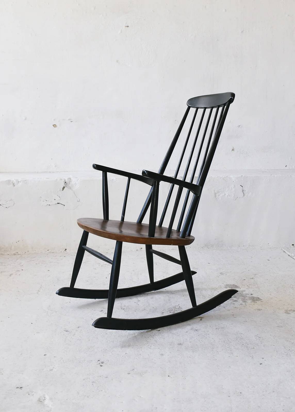 Rocking chair by Ilmari Tapiovaara for Asko, 1960s Finland.