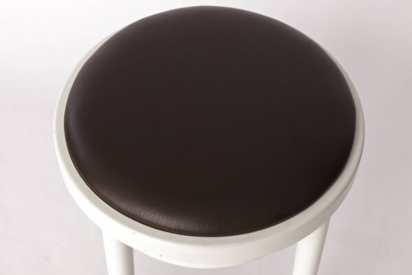 Tabouret Thonet vintage – Bois laqué blanc et cuir marron – Années 1990-2000