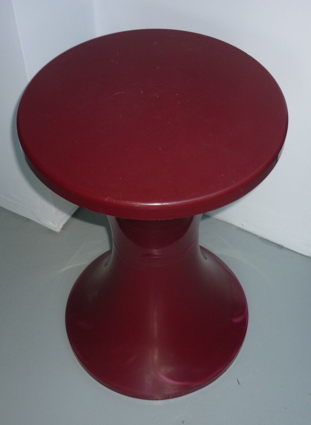 Tam Tam Stamp Garnet Stool
