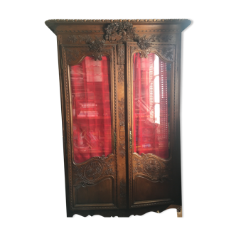 Armoire normande sculptée vitrée fin 18