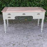 Old green wood 4-drawer desk in Luxembourg raw wood
