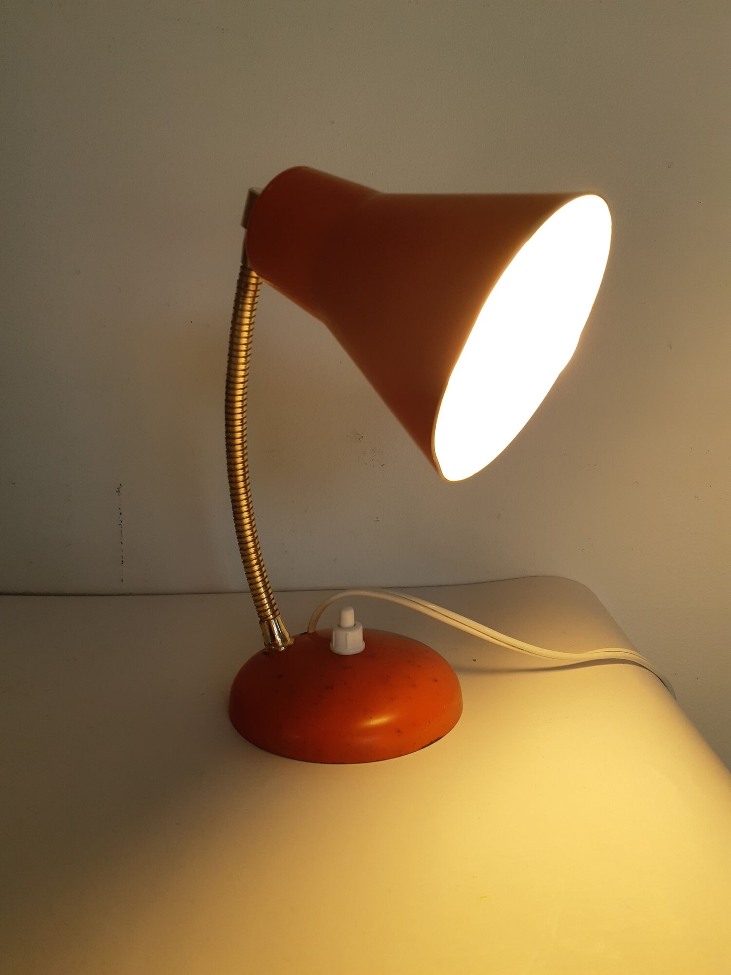 Orange tabletop casserole lamp, desk lamp, flexible, 50s, vintage French