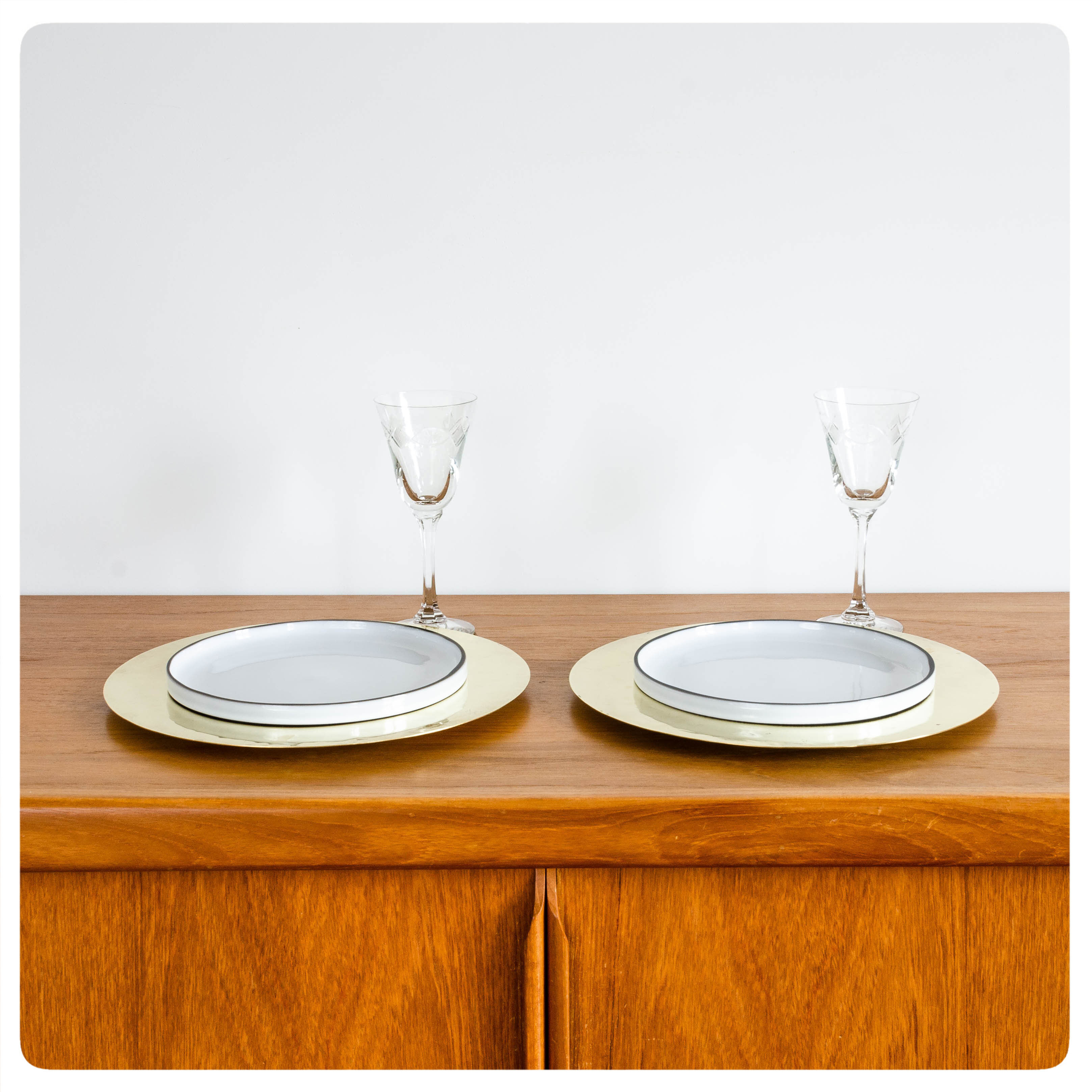 6 Stelton DLG solid brass under plates, French work - Circa 1960.