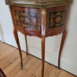 Louis XV bedside table or gueridon with floral motifs, 19th century.