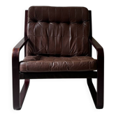 Fauteuil scandinave sede en bois tourné et cuir pachtwork marron, design 70