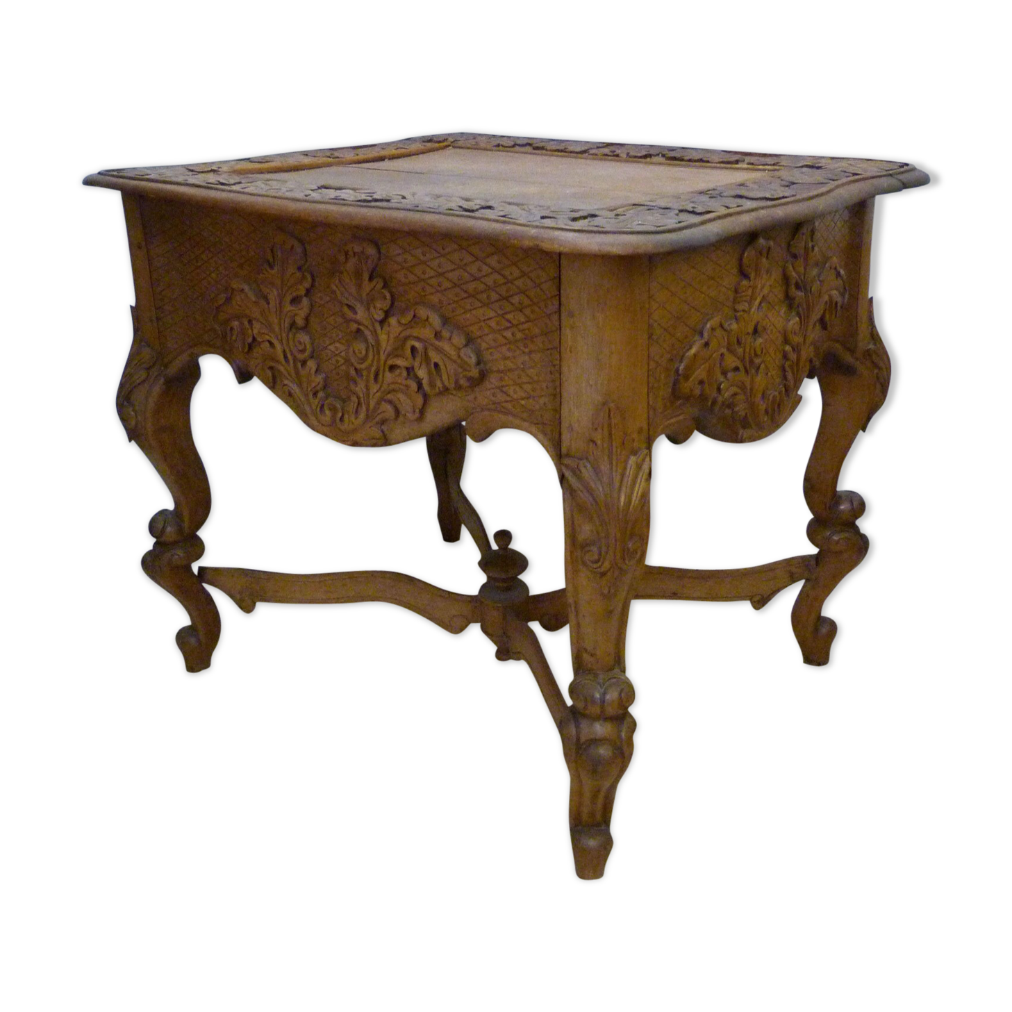 Beautiful sculpted table