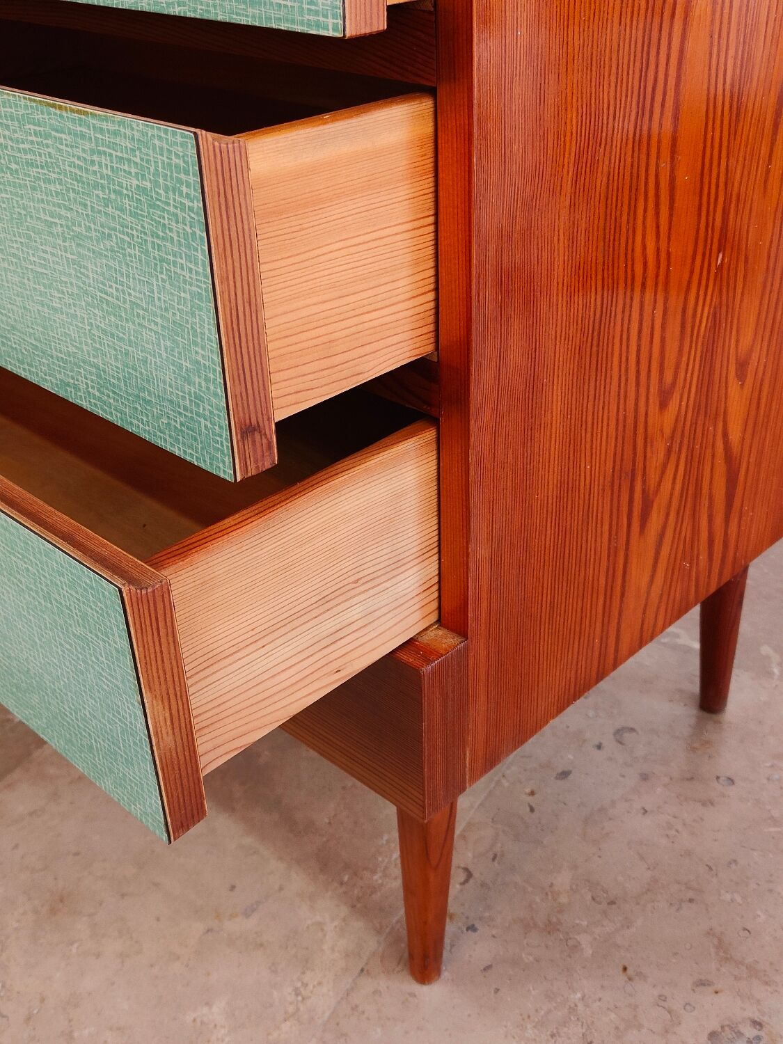 Commode Tchèque bois et formica vert d'eau