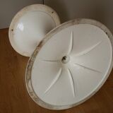 Tulip table by Eero Saarinen for  Knoll International